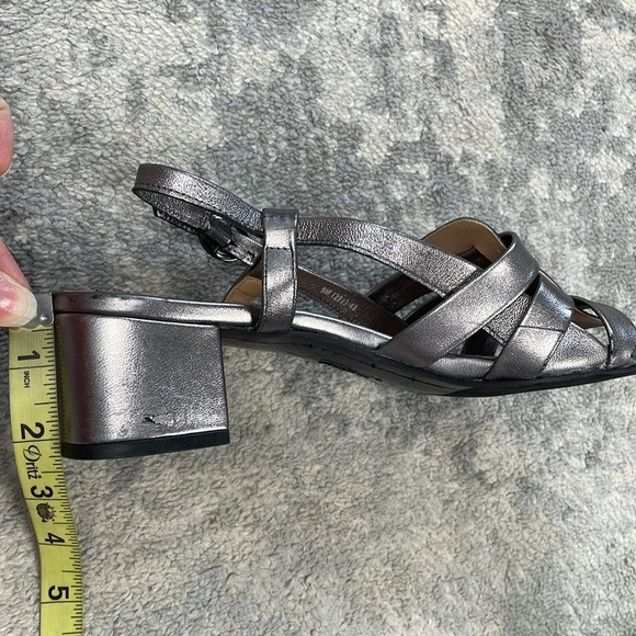Trotters Luna Slingback Sandals Silver Metallic Woven Straps Block Heel Sz 9 - Picture 14 of 16